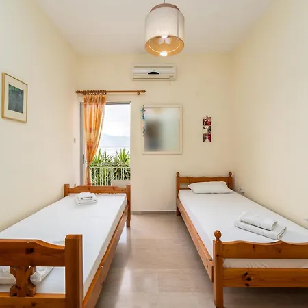 Sainis Rooms Selianitika Exterior photo
