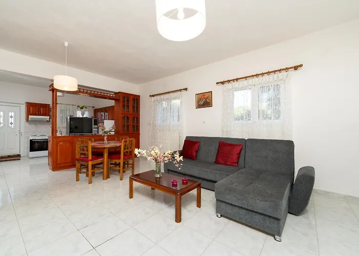 Sainis Rooms